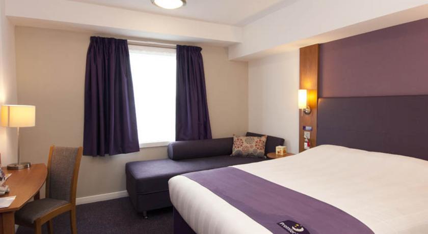 Premier Inn Утоксетър Екстериор снимка