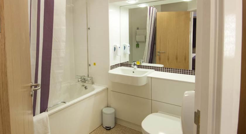 Premier Inn Утоксетър Стая снимка