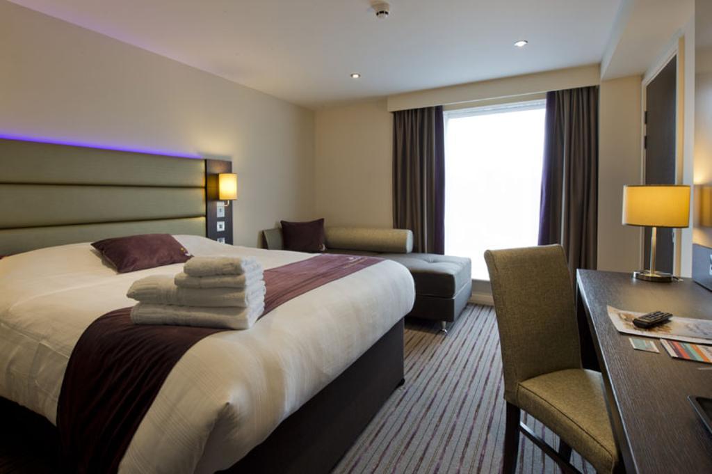 Premier Inn Утоксетър Екстериор снимка