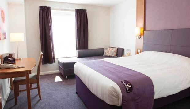 Premier Inn Утоксетър Екстериор снимка